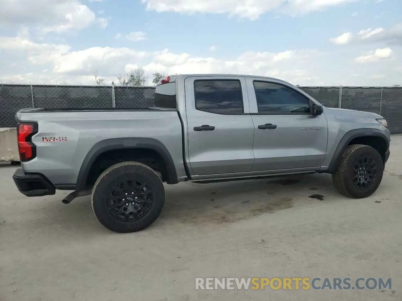 3 fotografías del automóvil dañado 1GCPTEEK2P1190711 CHEVROLET COLORADO T 2023