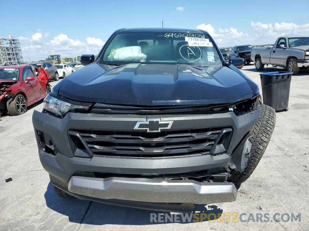 5 fotografías del automóvil dañado 1GCPTEEKXP1185157 CHEVROLET COLORADO T 2023