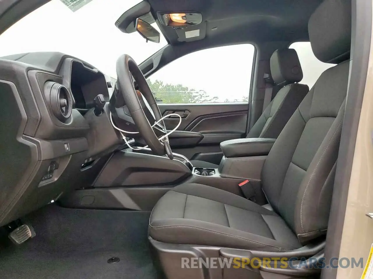 7 fotografías del automóvil dañado 1GCPTEEK0R1118182 CHEVROLET COLORADO T 2024