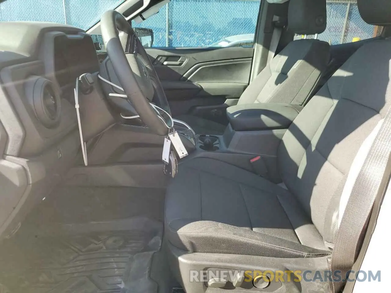 7 fotografías del automóvil dañado 1GCPTEEK2R1219028 CHEVROLET COLORADO T 2024