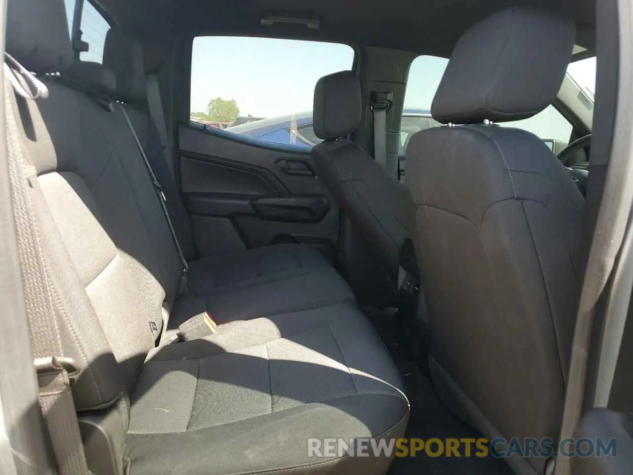 10 fotografías del automóvil dañado 1GCPTEEK5R1129596 CHEVROLET COLORADO T 2024