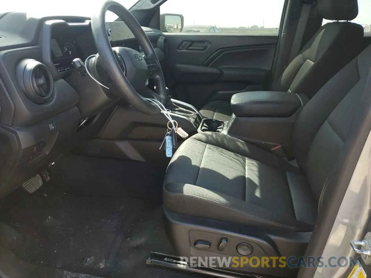 7 fotografías del automóvil dañado 1GCPTEEK5R1129596 CHEVROLET COLORADO T 2024