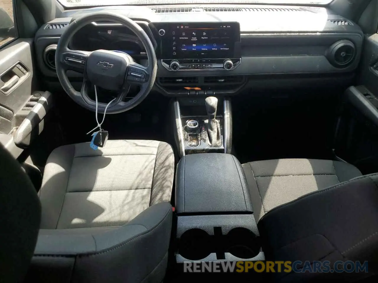 8 fotografías del automóvil dañado 1GCPTEEK5R1129596 CHEVROLET COLORADO T 2024