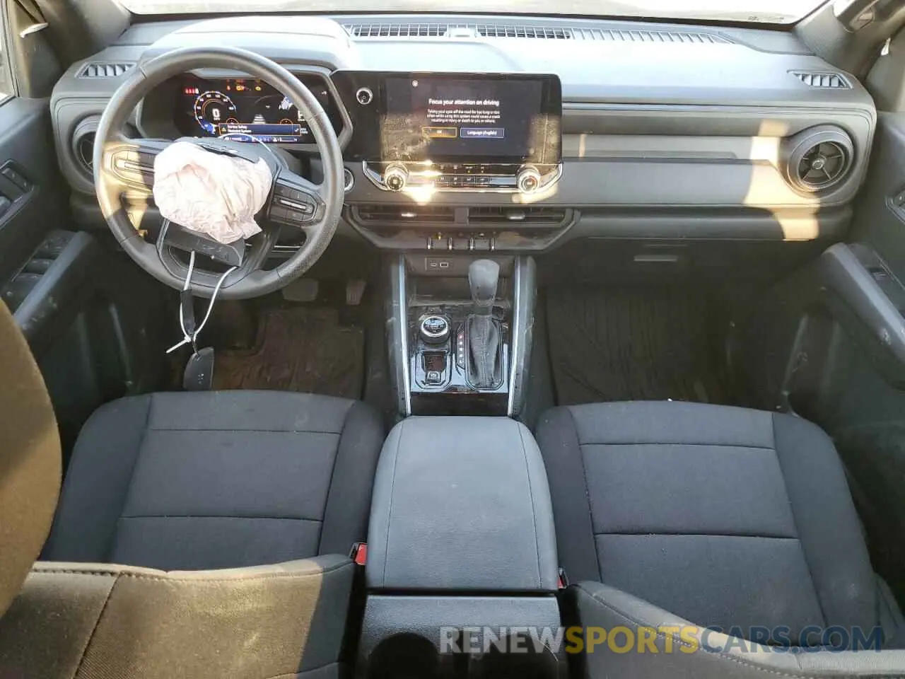 8 fotografías del automóvil dañado 1GCPTEEK8R1252776 CHEVROLET COLORADO T 2024