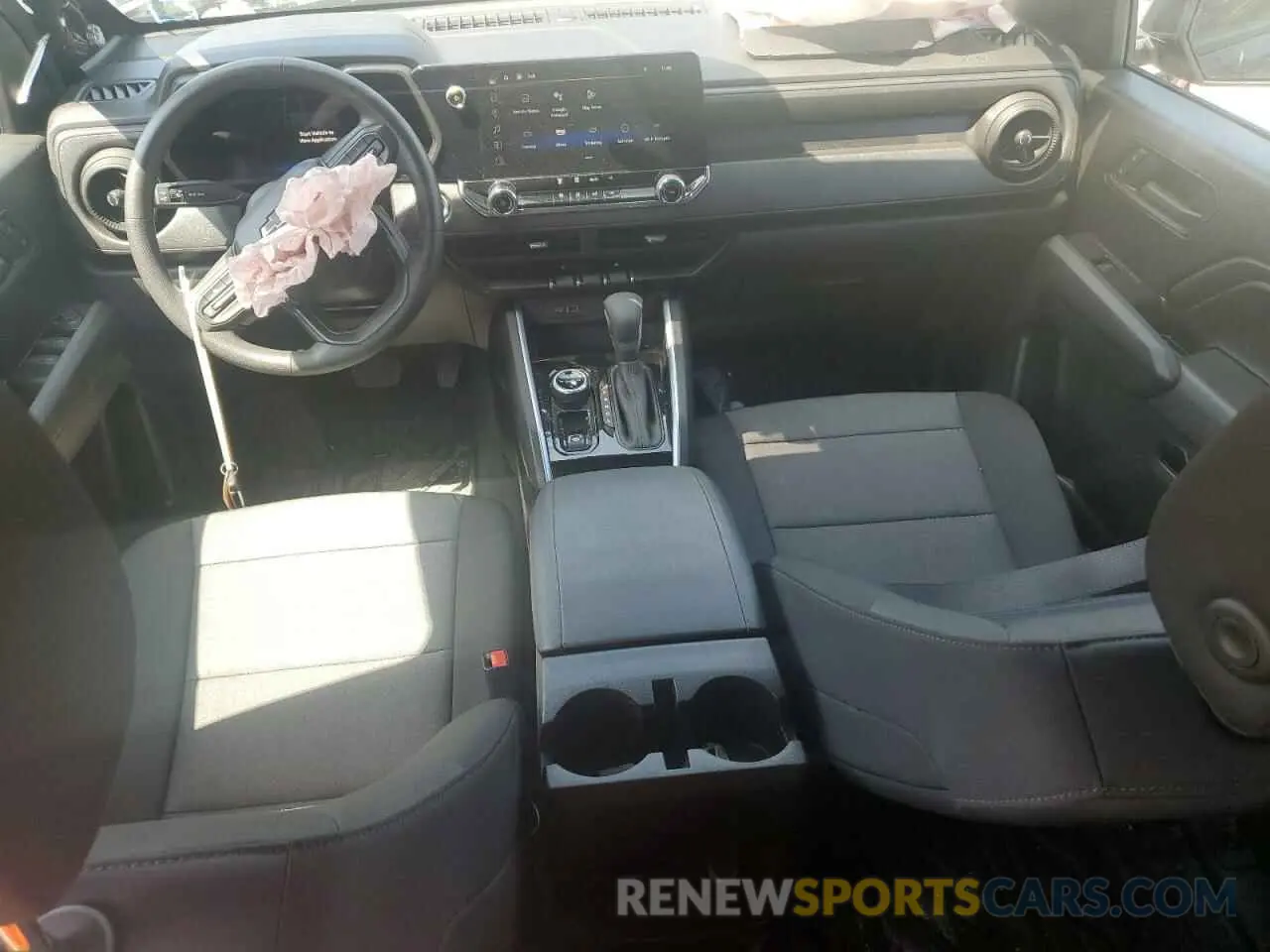 8 fotografías del automóvil dañado 1GCPTEEKXR1144904 CHEVROLET COLORADO T 2024
