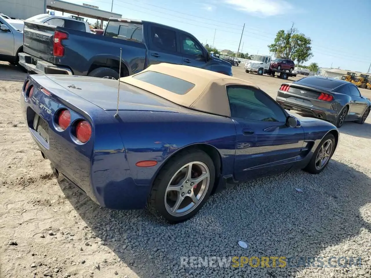 3 fotografías del automóvil dañado 1G1YY32G045103153 CHEVROLET CORVETTE 2004