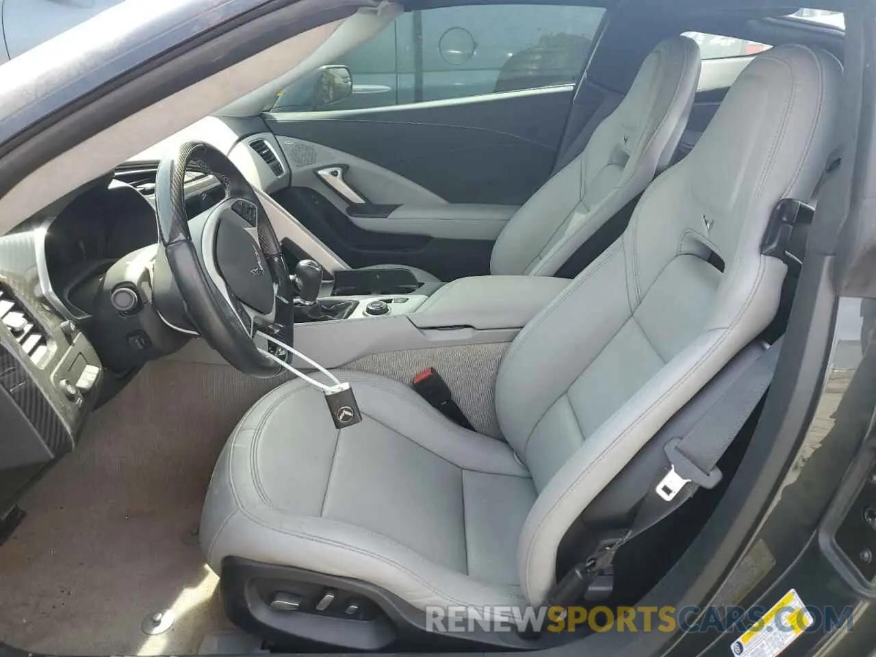 7 fotografías del automóvil dañado 1G1Y42D95K5800576 CHEVROLET CORVETTE 2019