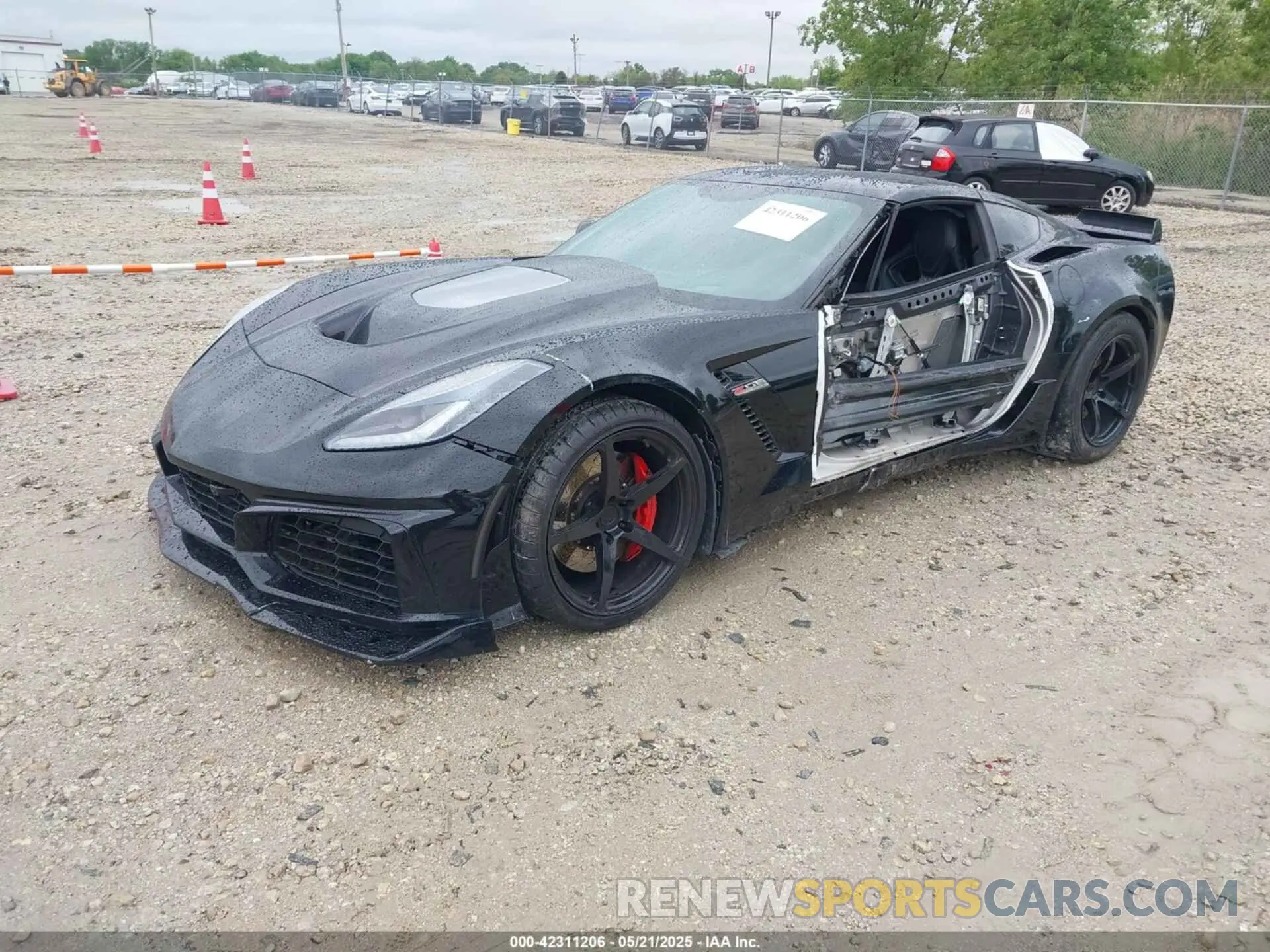 2 fotografías del automóvil dañado 1G1YS2D68K5601517 CHEVROLET CORVETTE 2019