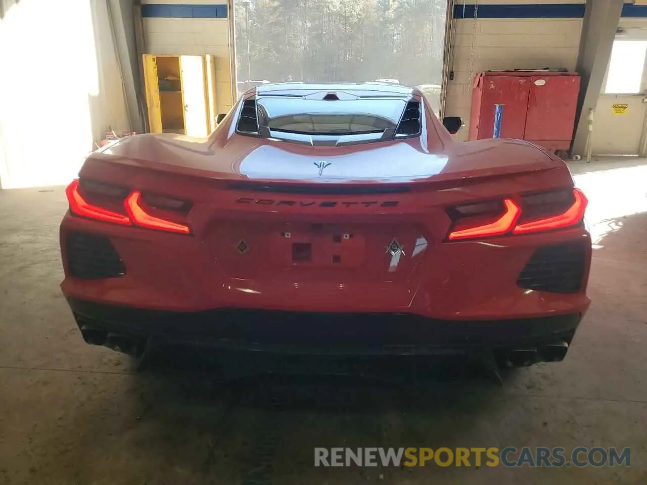 6 fotografías del automóvil dañado 1G1Y72D40L5112109 CHEVROLET CORVETTE 2020