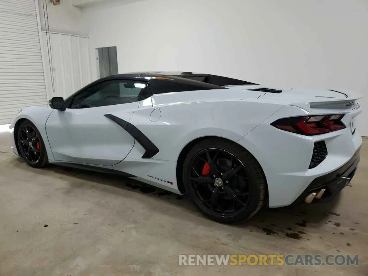 2 fotografías del automóvil dañado 1G1YB3D48P5116600 CHEVROLET CORVETTE 2023