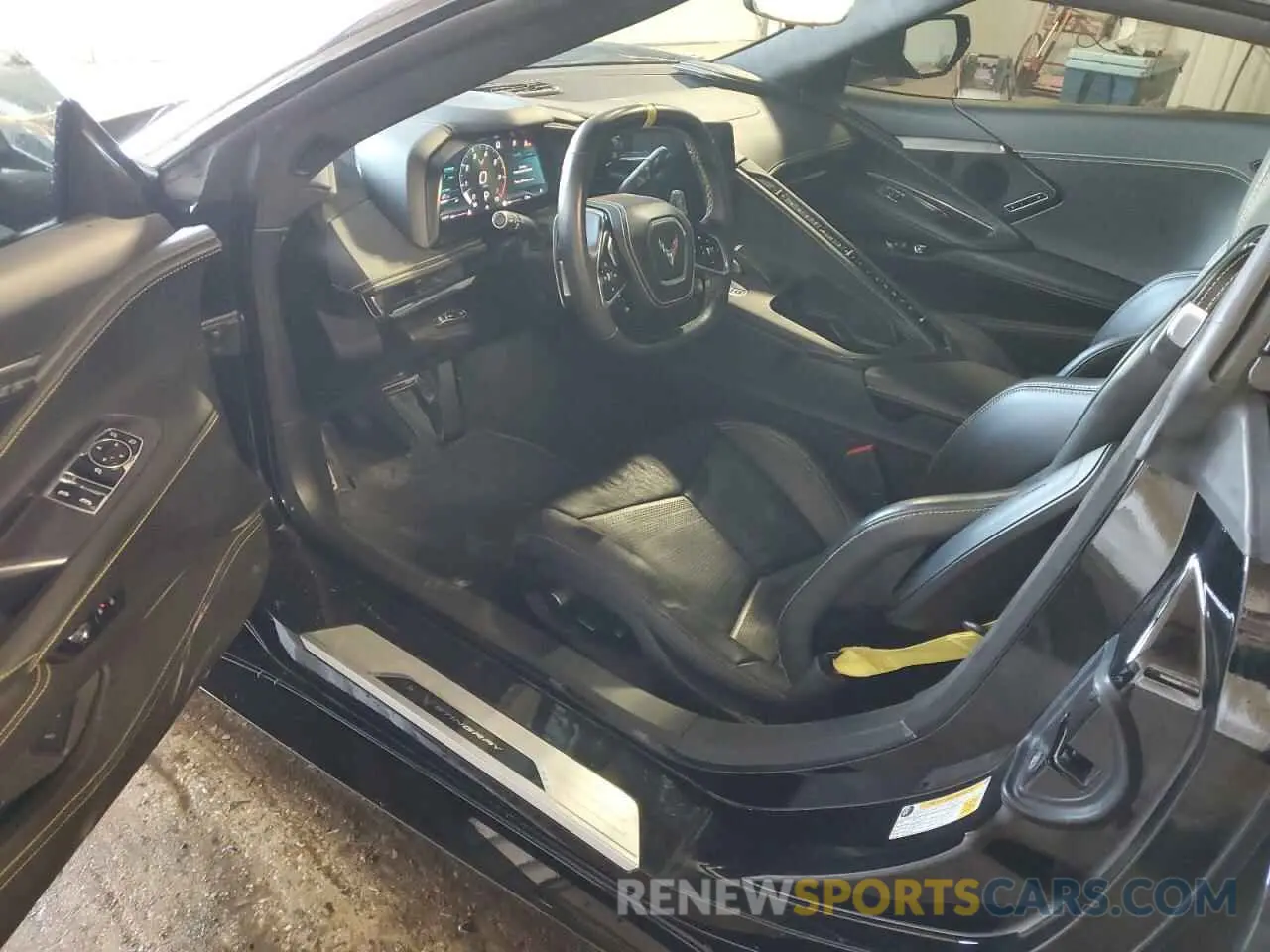 8 fotografías del automóvil dañado 1G1YC2D4XP5108215 CHEVROLET CORVETTE 2023