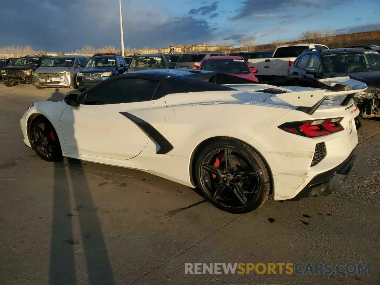 2 fotografías del automóvil dañado 1G1YC3D46P5132310 CHEVROLET CORVETTE 2023