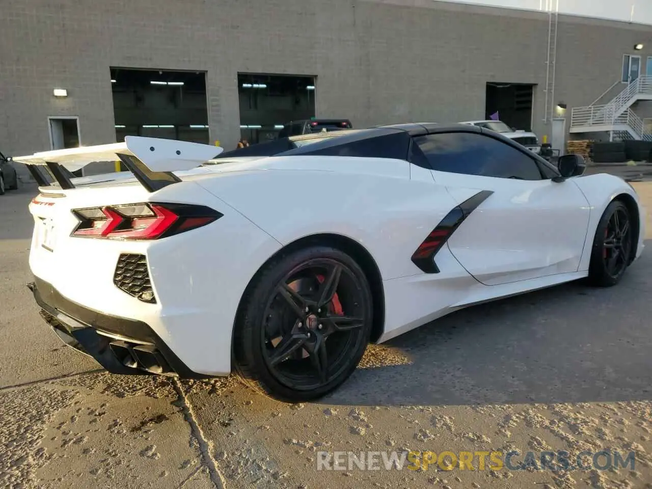 3 fotografías del automóvil dañado 1G1YC3D46P5132310 CHEVROLET CORVETTE 2023