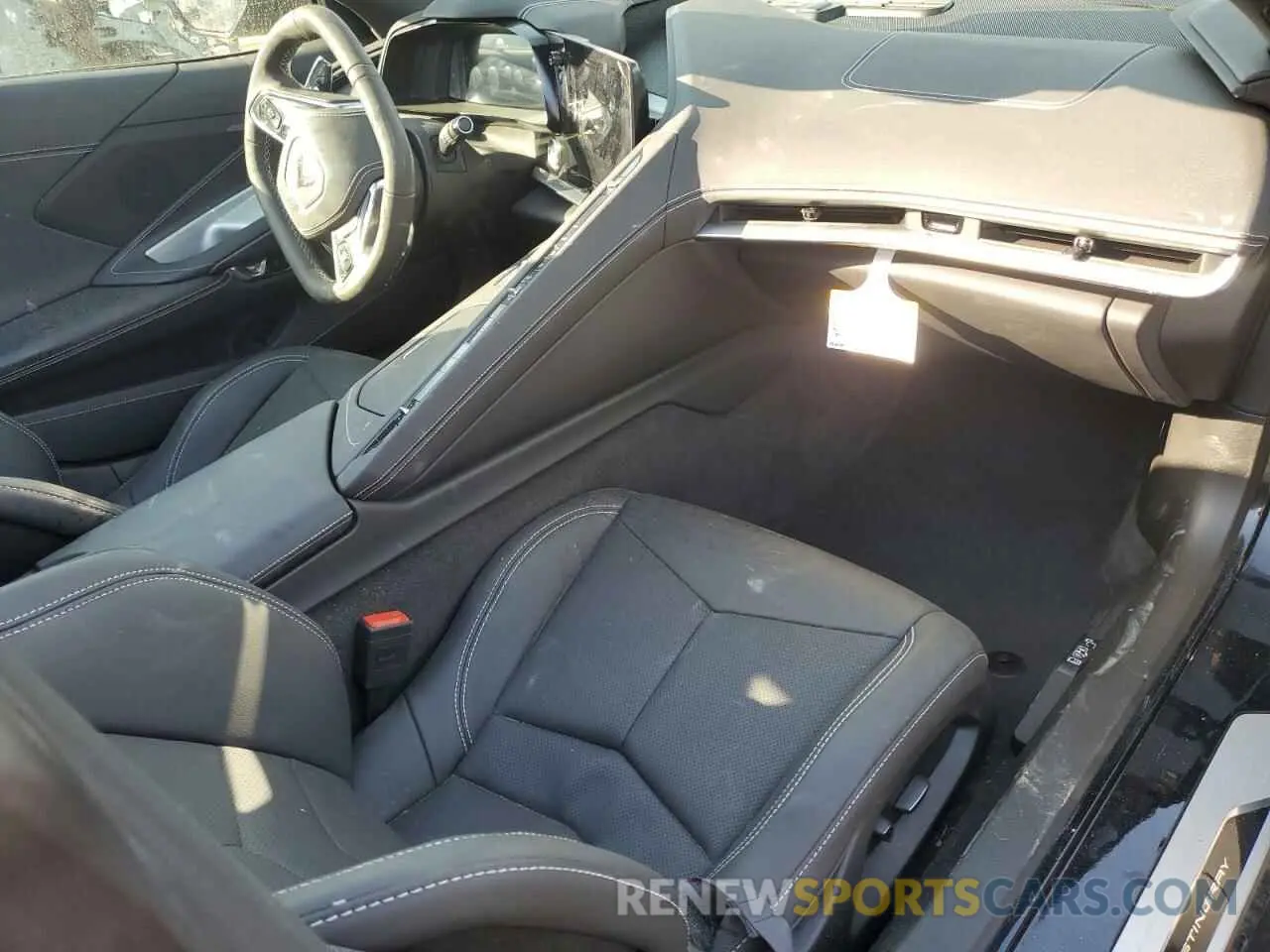 8 fotografías del automóvil dañado 1G1YA2D49S5108611 CHEVROLET CORVETTE 2025