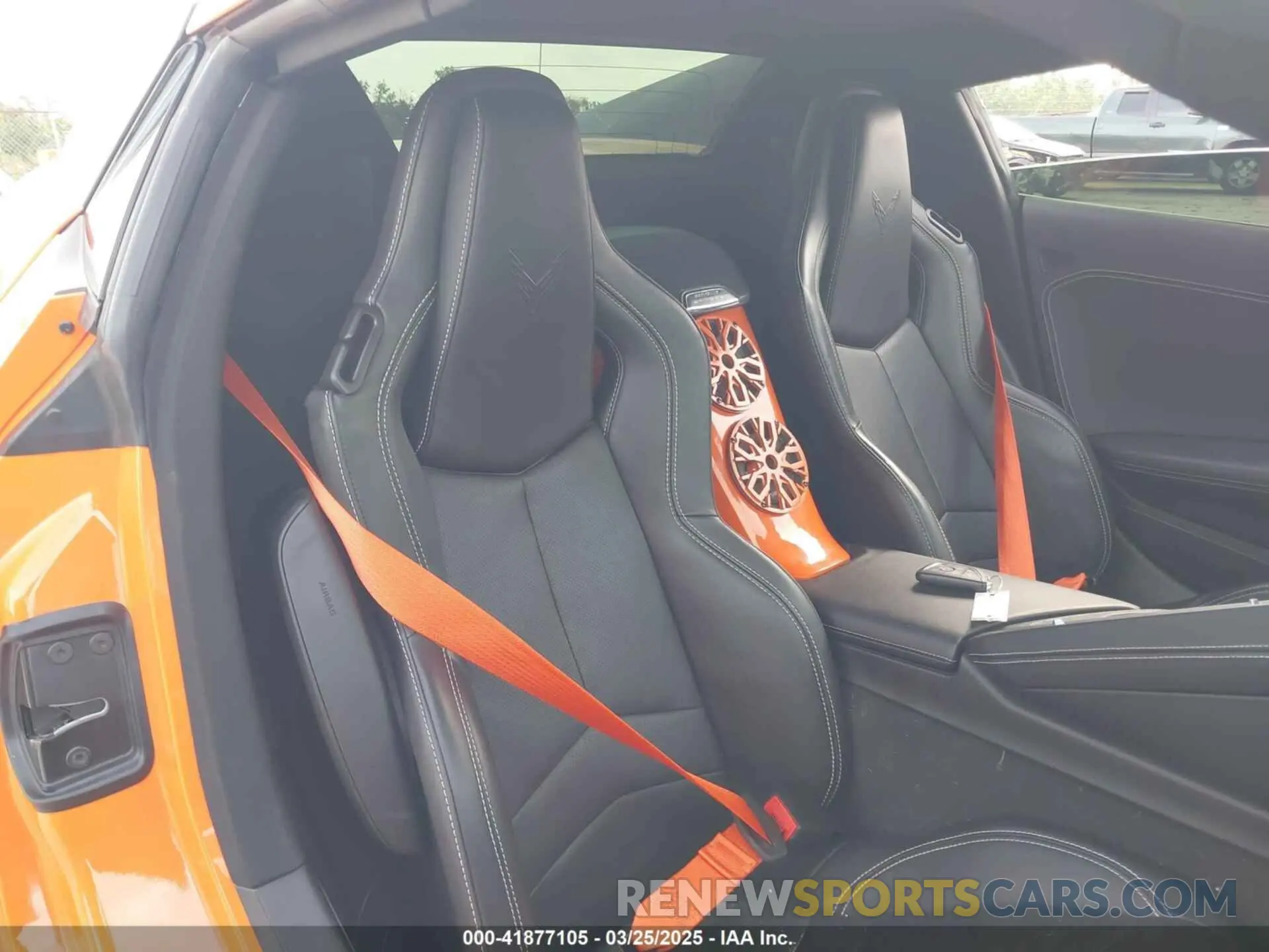 8 fotografías del automóvil dañado 1G1YA3D49N5100180 CHEVROLET CORVETTE STINGRAY 2022