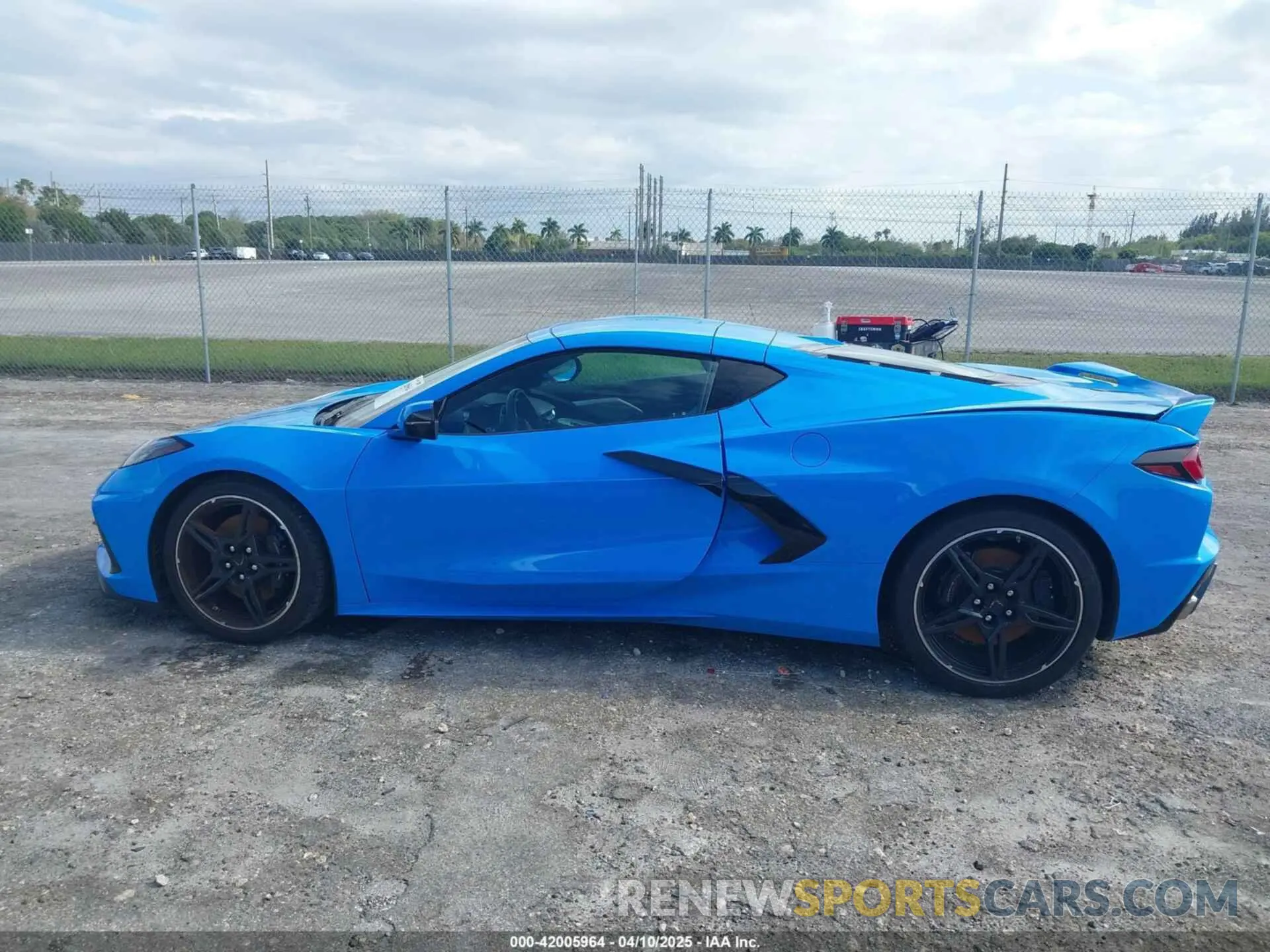 14 fotografías del automóvil dañado 1G1YB2D49P5131567 CHEVROLET CORVETTE STINGRAY 2023