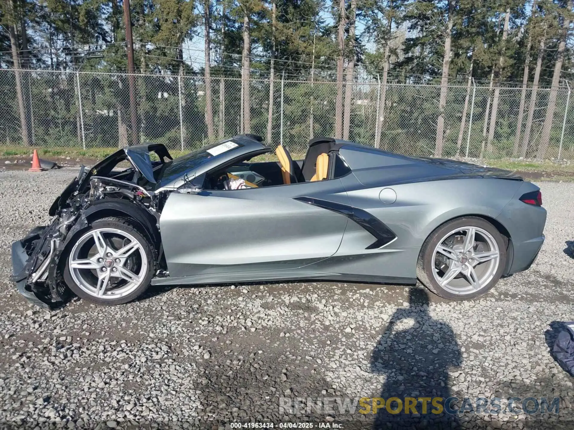 14 fotografías del automóvil dañado 1G1YB3D42P5139354 CHEVROLET CORVETTE STINGRAY 2023