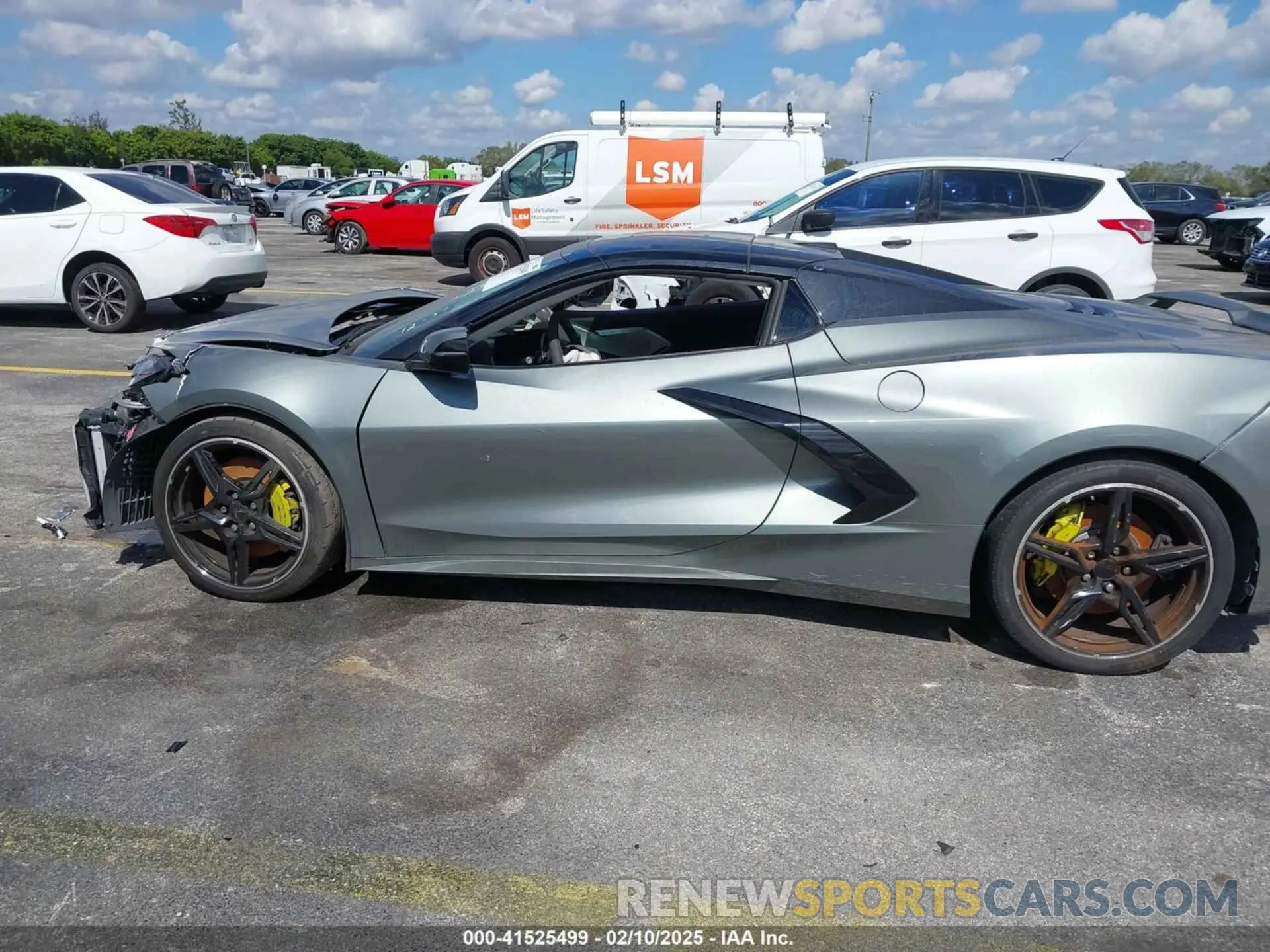 14 fotografías del automóvil dañado 1G1YC3D43P5104058 CHEVROLET CORVETTE STINGRAY 2023