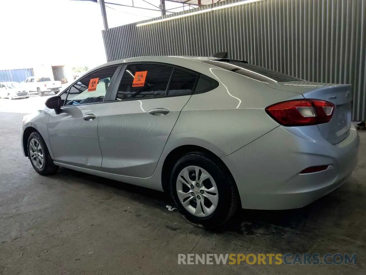 2 fotografías del automóvil dañado 1G1BC5SM0K7122521 CHEVROLET CRUZE 2019