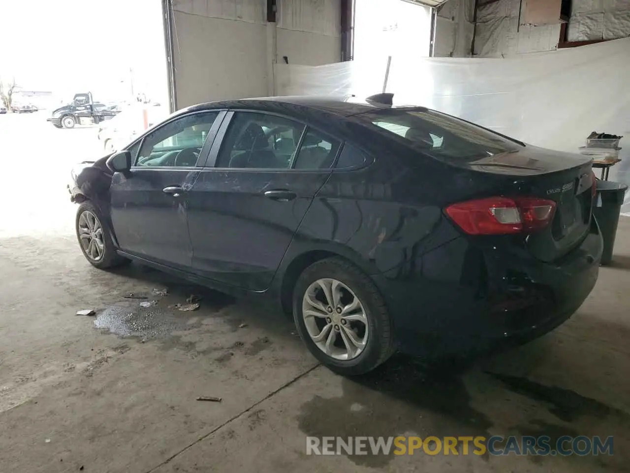 2 fotografías del automóvil dañado 1G1BC5SM0K7151081 CHEVROLET CRUZE 2019
