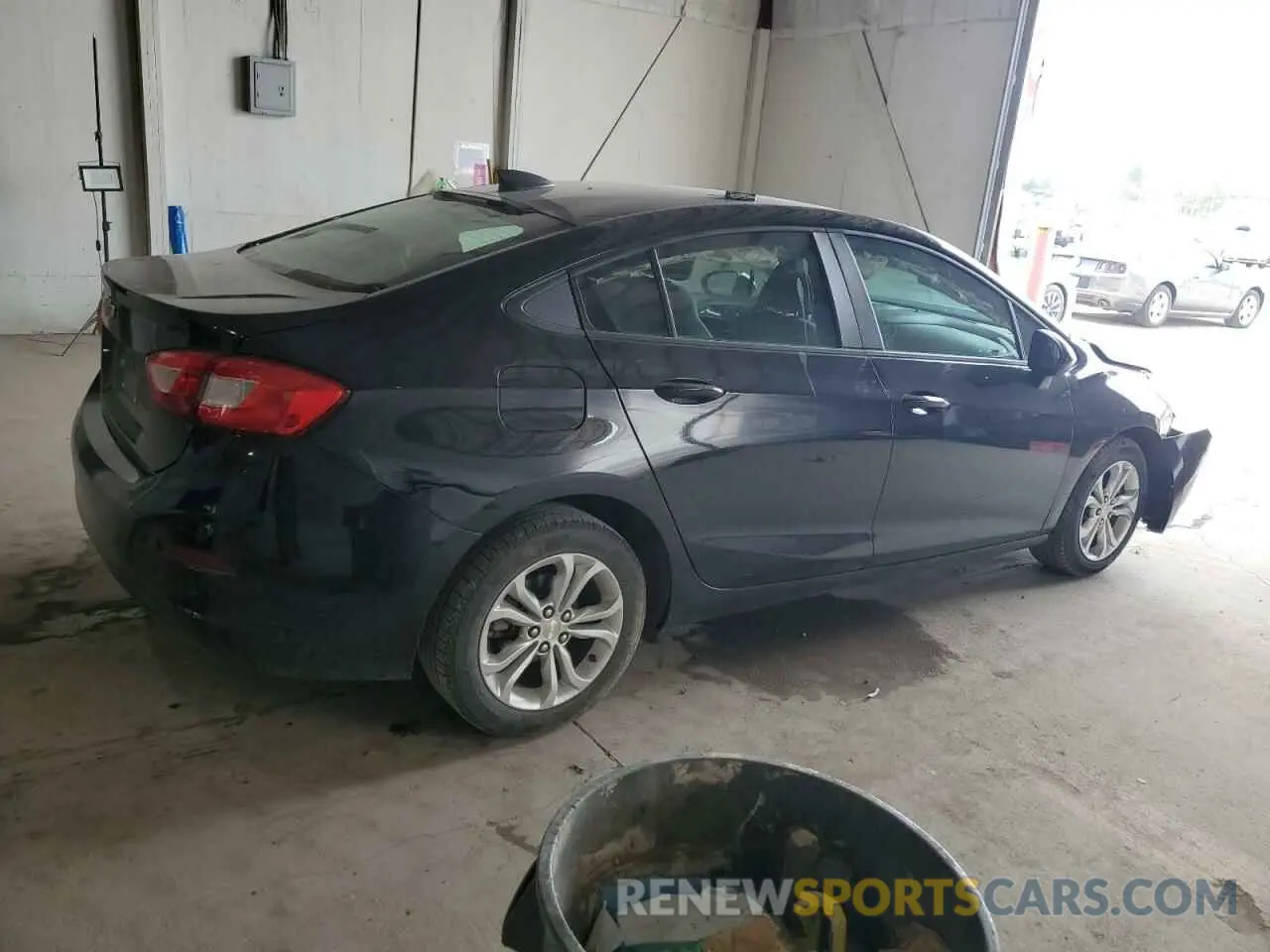 3 fotografías del automóvil dañado 1G1BC5SM0K7151081 CHEVROLET CRUZE 2019