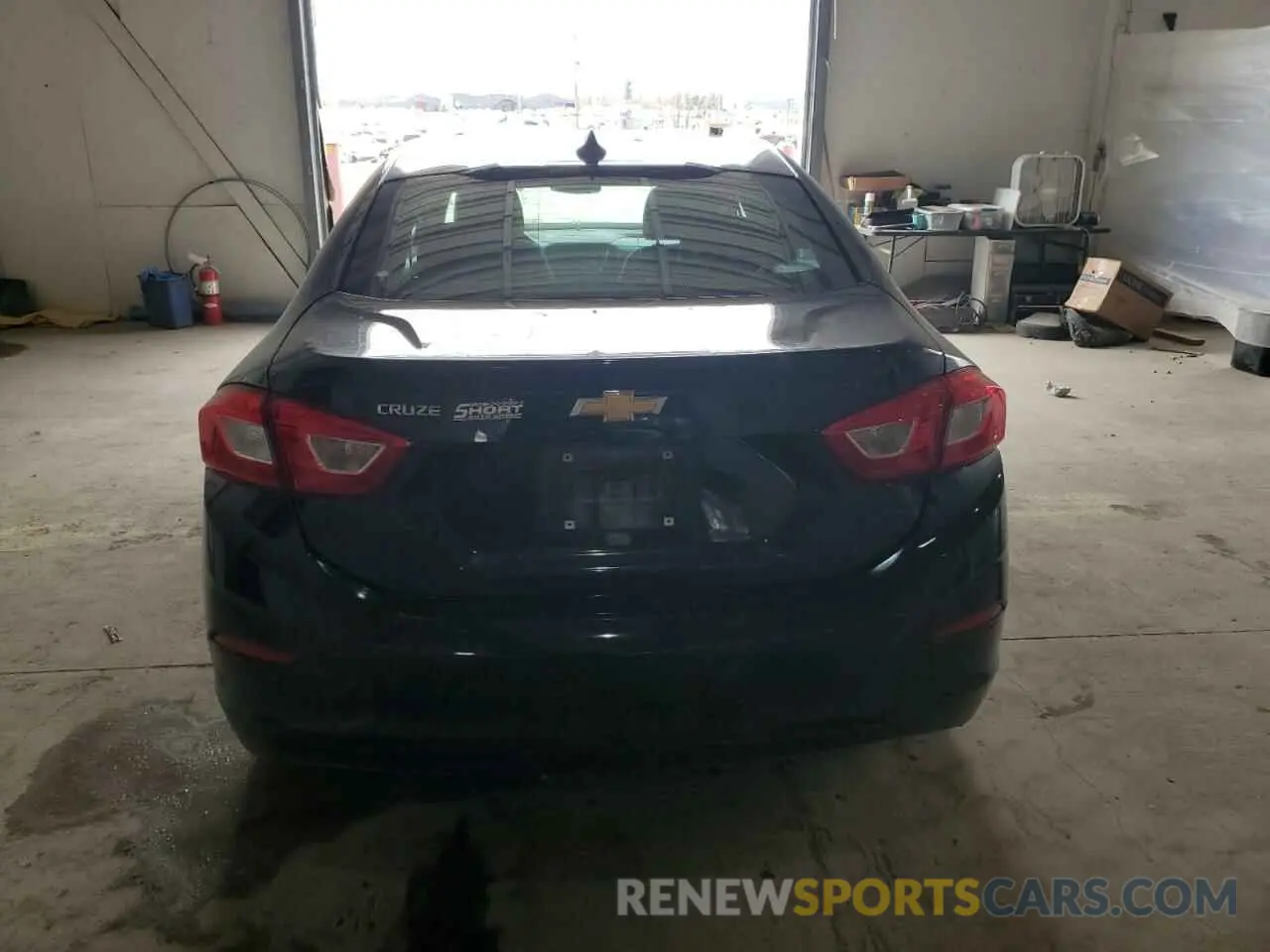 6 fotografías del automóvil dañado 1G1BC5SM0K7151081 CHEVROLET CRUZE 2019