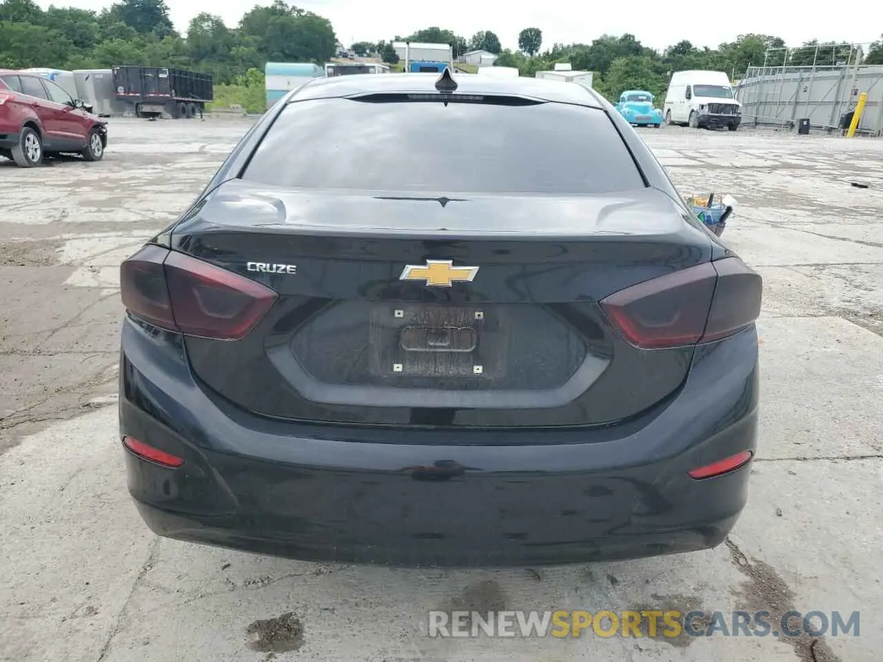 6 fotografías del automóvil dañado 1G1BC5SM0K7152067 CHEVROLET CRUZE 2019