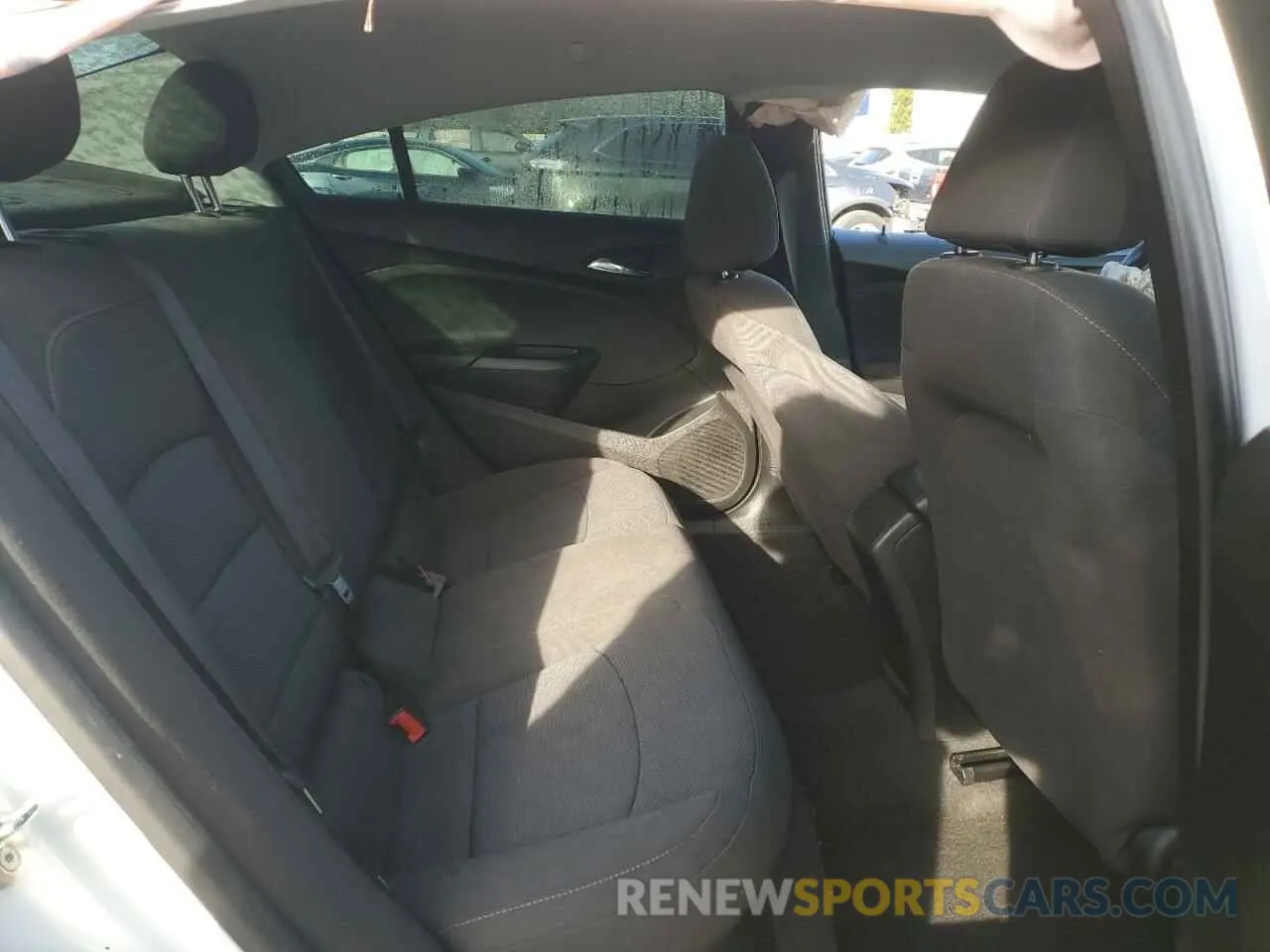 10 fotografías del automóvil dañado 1G1BC5SM0K7153235 CHEVROLET CRUZE 2019