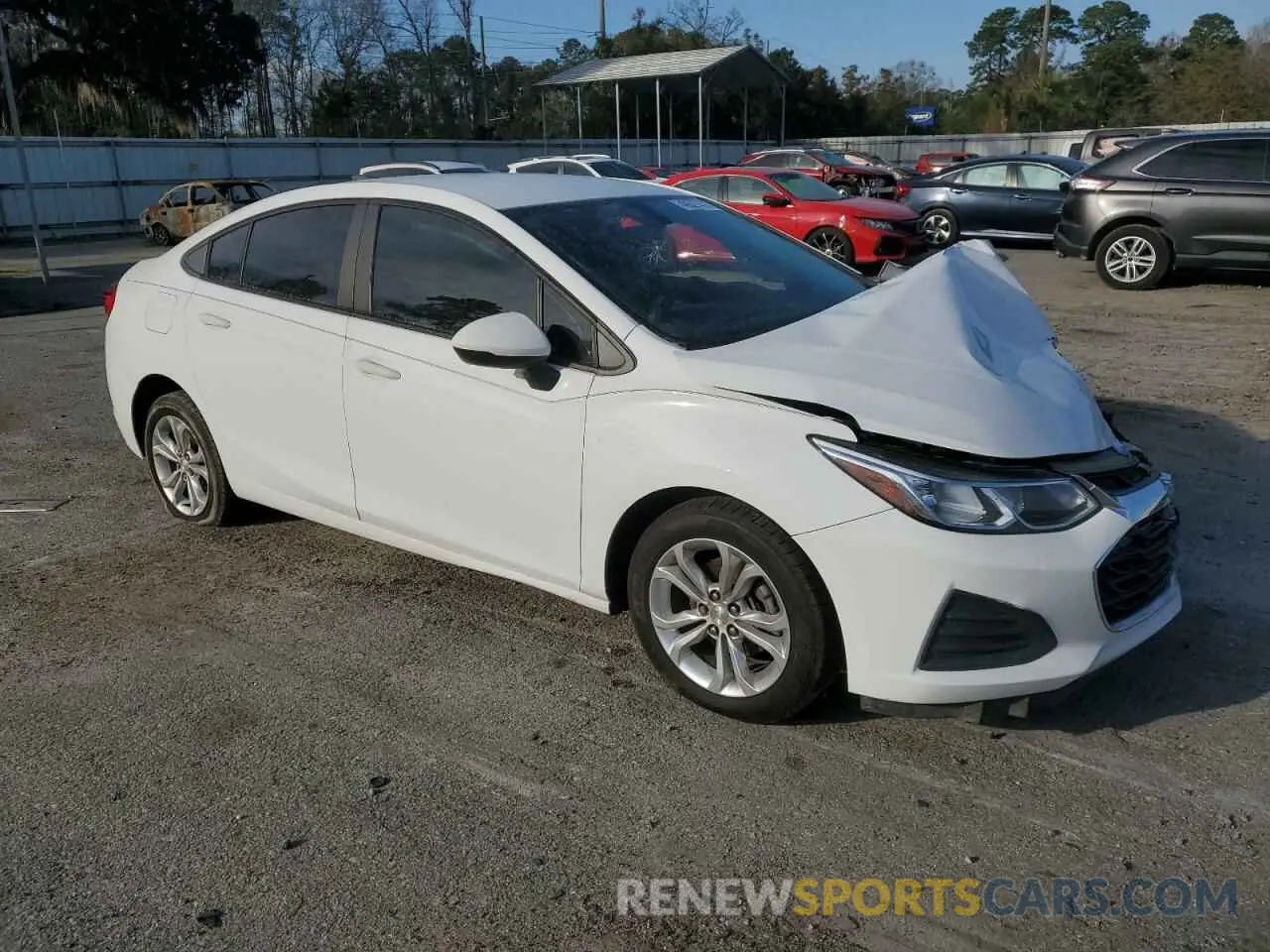 4 fotografías del automóvil dañado 1G1BC5SM0K7153235 CHEVROLET CRUZE 2019