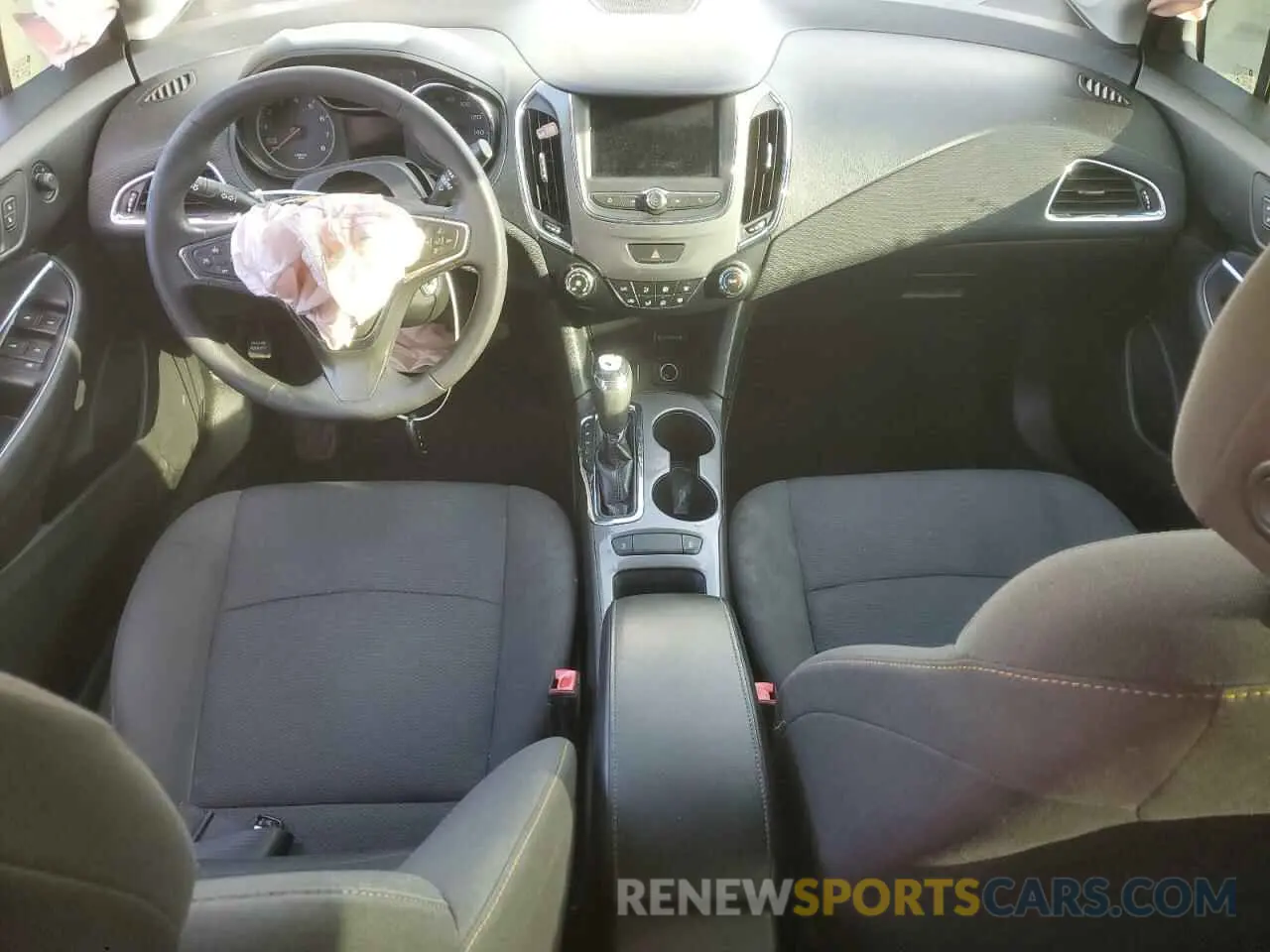 8 fotografías del automóvil dañado 1G1BC5SM0K7153235 CHEVROLET CRUZE 2019