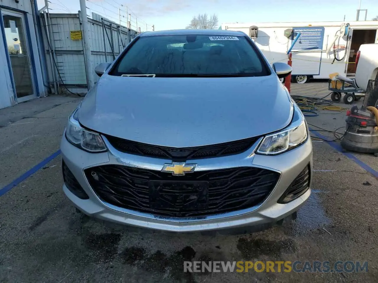 5 fotografías del automóvil dañado 1G1BC5SM1K7110863 CHEVROLET CRUZE 2019