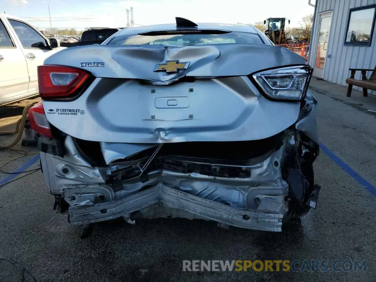6 fotografías del automóvil dañado 1G1BC5SM1K7110863 CHEVROLET CRUZE 2019