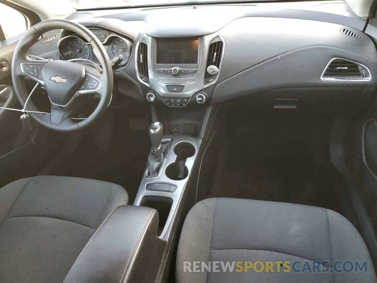 8 fotografías del automóvil dañado 1G1BC5SM1K7110863 CHEVROLET CRUZE 2019