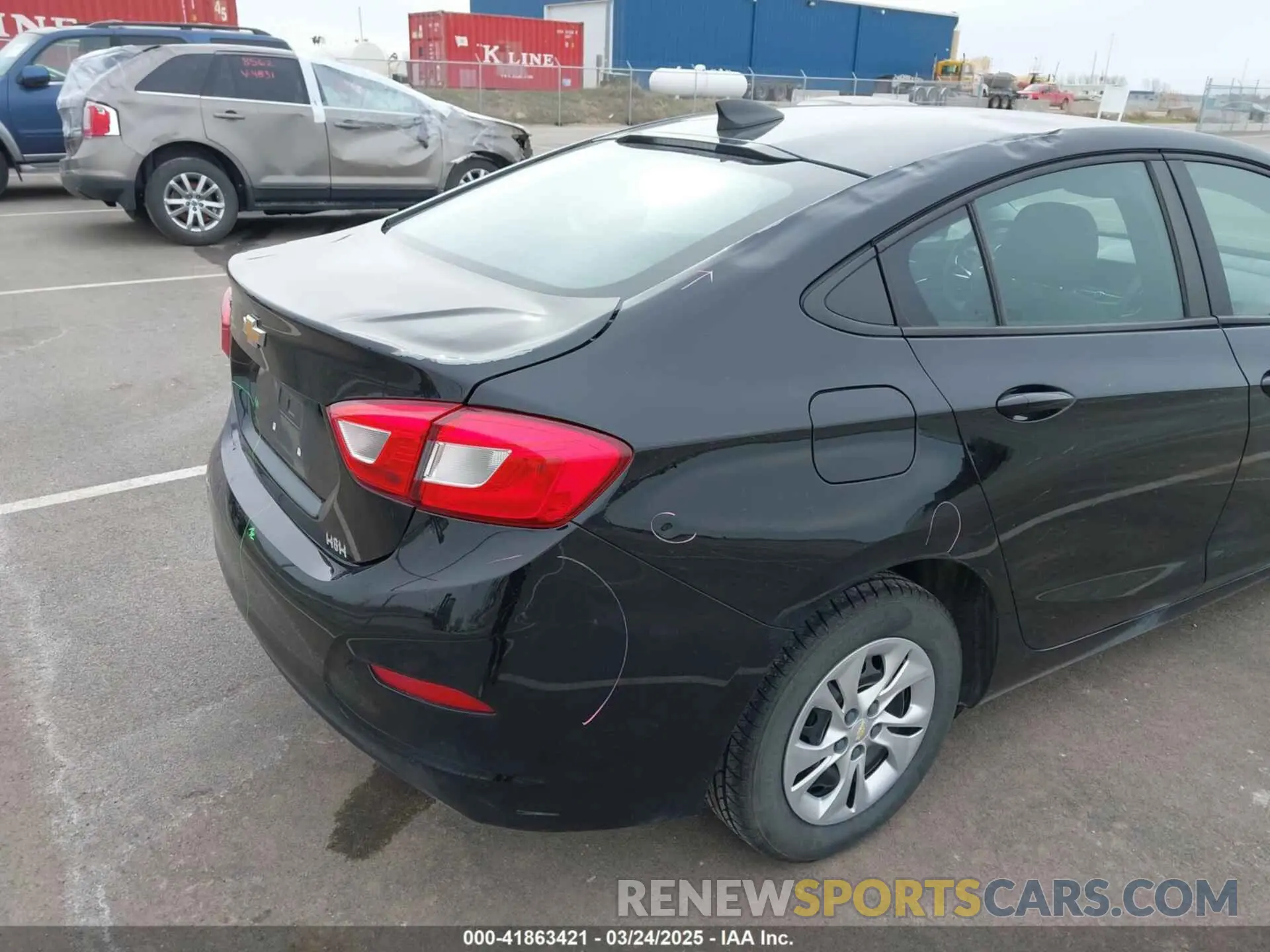 19 fotografías del automóvil dañado 1G1BC5SM1K7111611 CHEVROLET CRUZE 2019