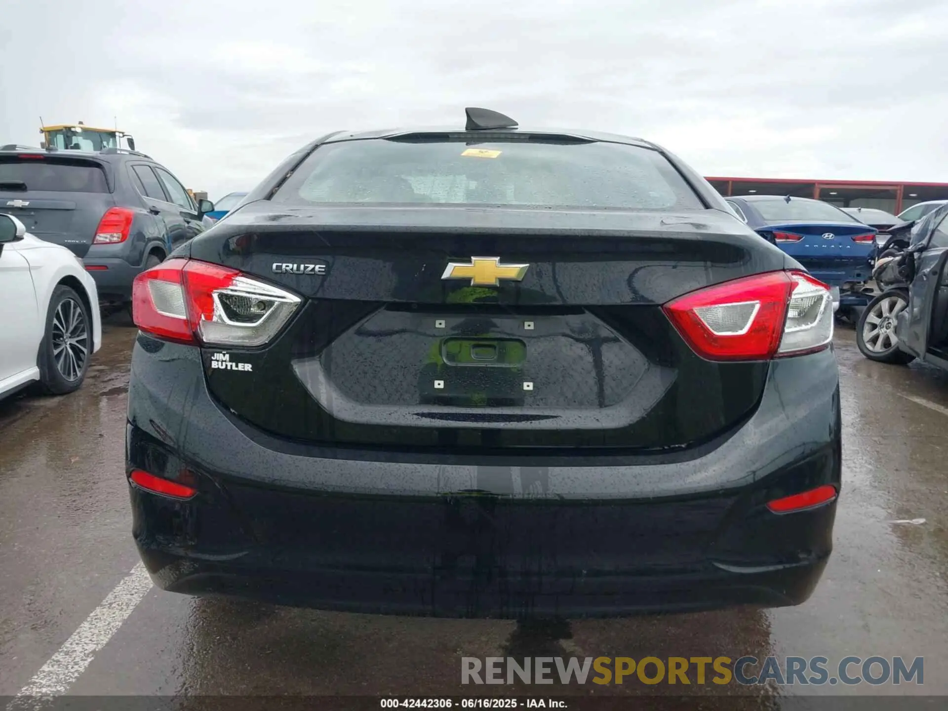 16 fotografías del automóvil dañado 1G1BC5SM1K7130885 CHEVROLET CRUZE 2019