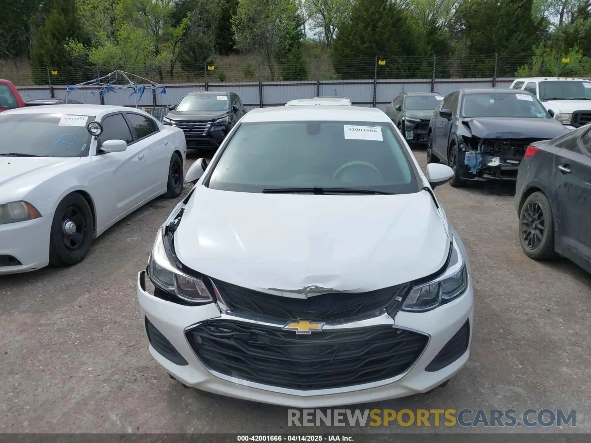 12 fotografías del automóvil dañado 1G1BC5SM2K7100598 CHEVROLET CRUZE 2019