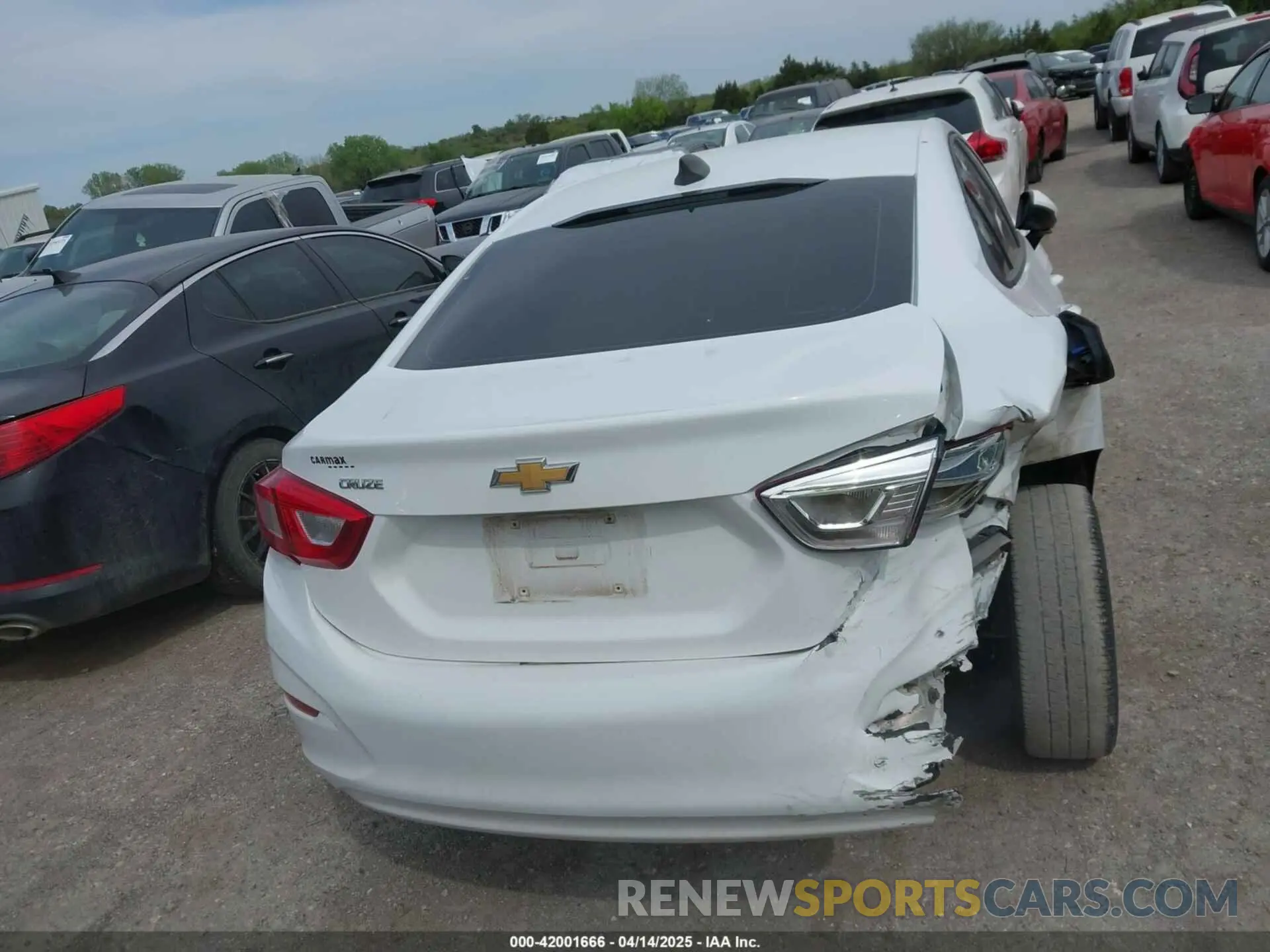 16 fotografías del automóvil dañado 1G1BC5SM2K7100598 CHEVROLET CRUZE 2019