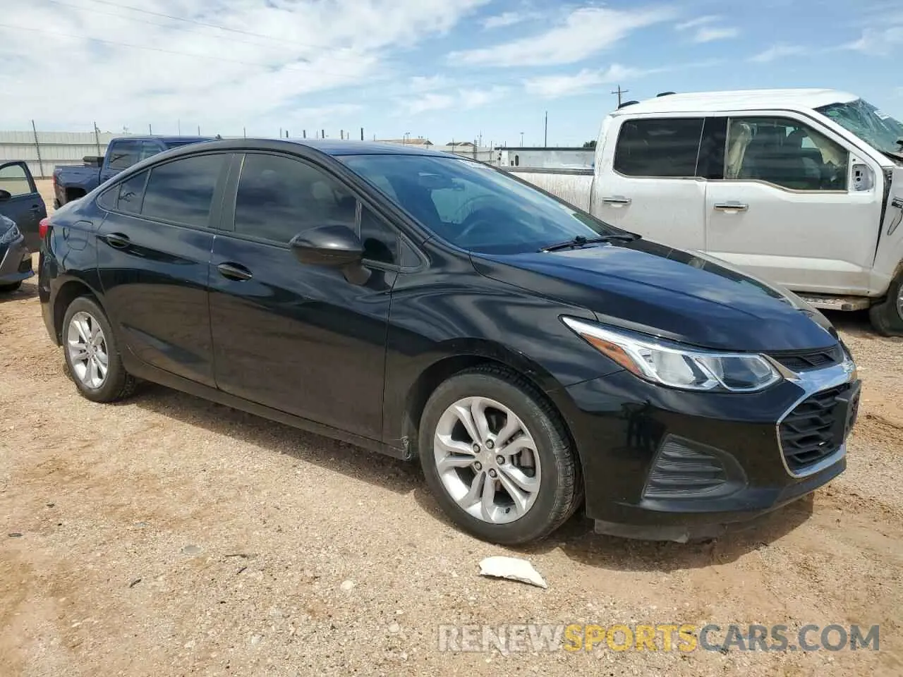 4 fotografías del automóvil dañado 1G1BC5SM2K7112959 CHEVROLET CRUZE 2019