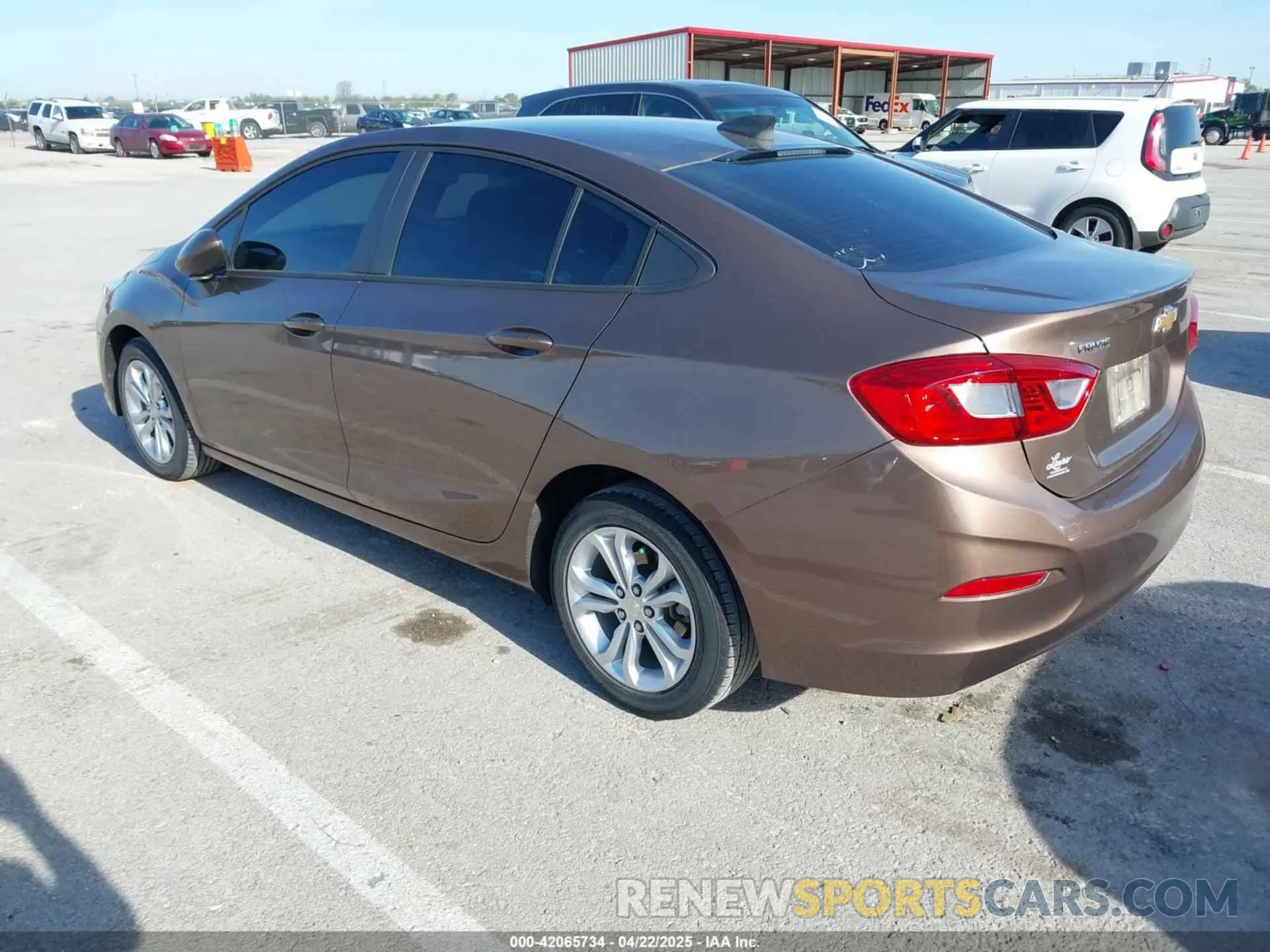 3 fotografías del automóvil dañado 1G1BC5SM2K7121922 CHEVROLET CRUZE 2019