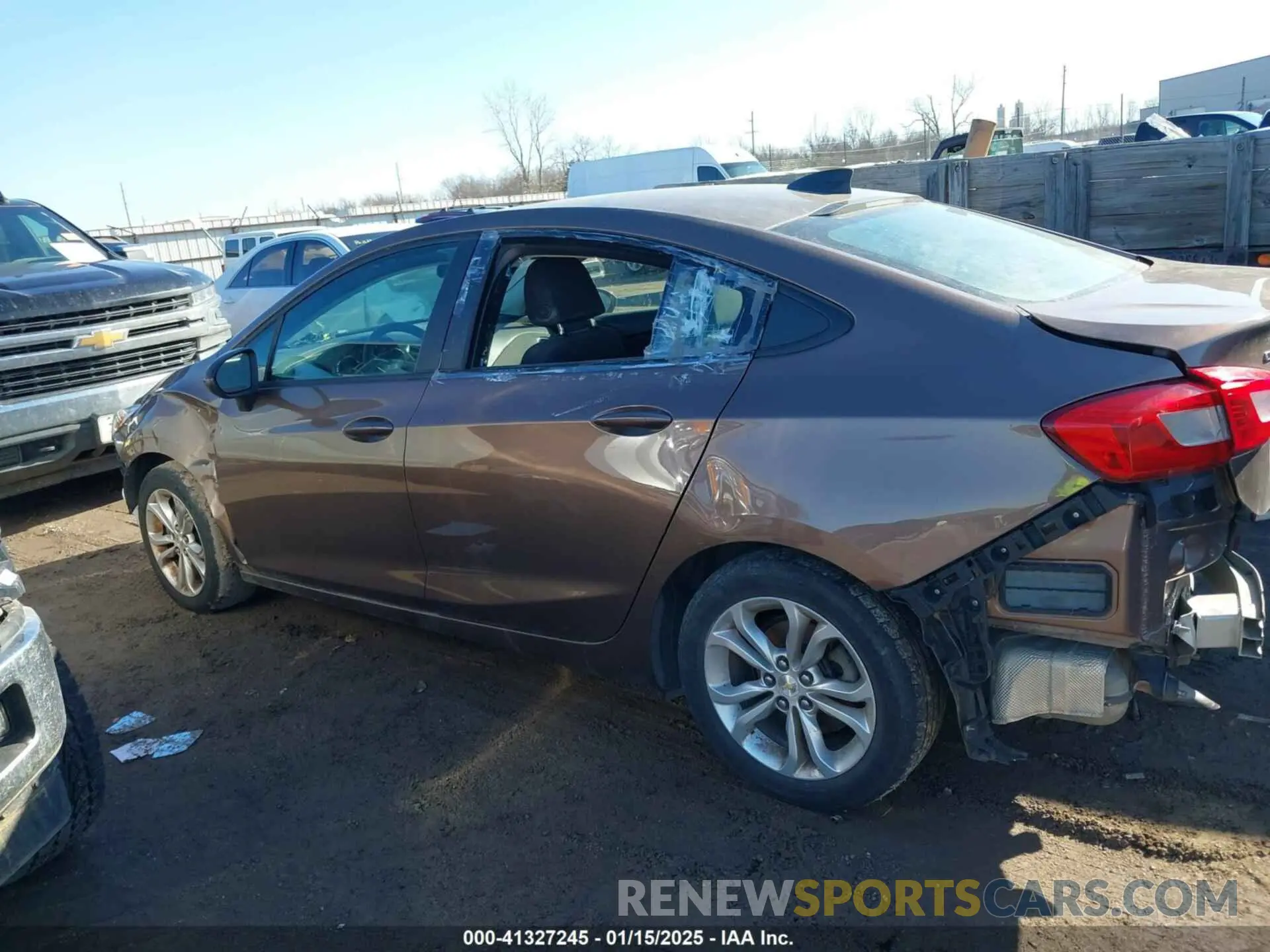 14 fotografías del automóvil dañado 1G1BC5SM2K7128028 CHEVROLET CRUZE 2019