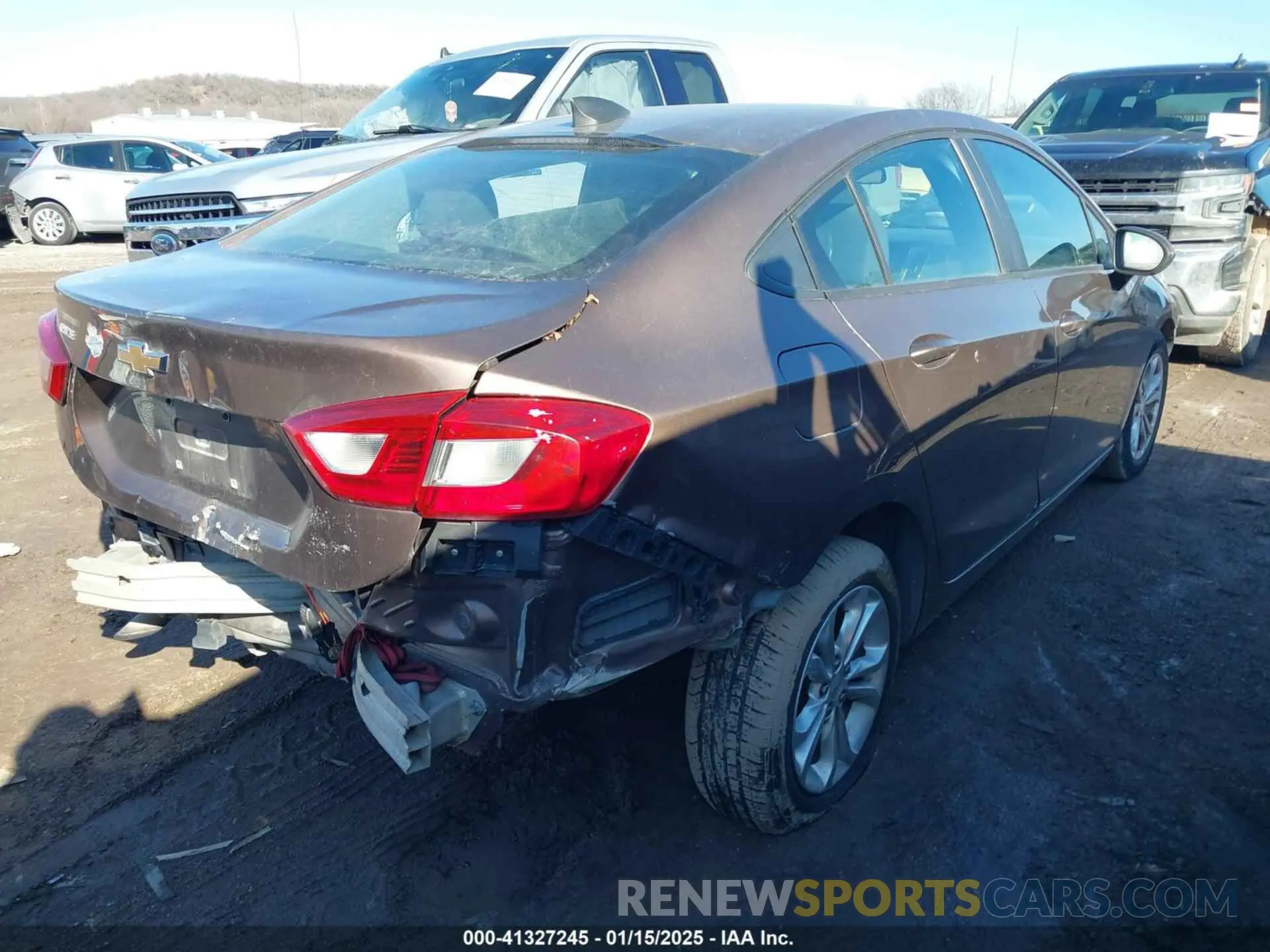 4 fotografías del automóvil dañado 1G1BC5SM2K7128028 CHEVROLET CRUZE 2019