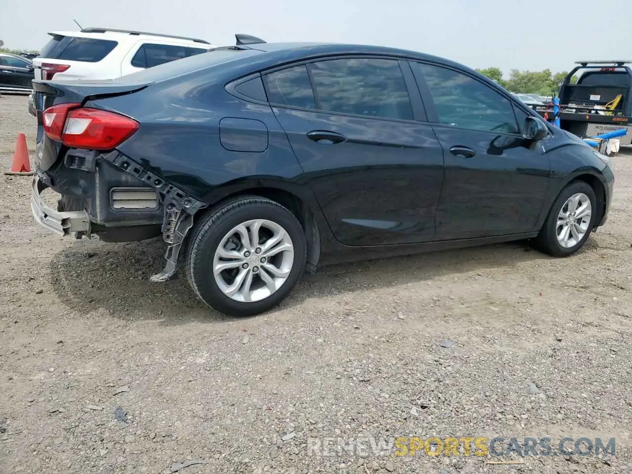 3 fotografías del automóvil dañado 1G1BC5SM3K7128605 CHEVROLET CRUZE 2019