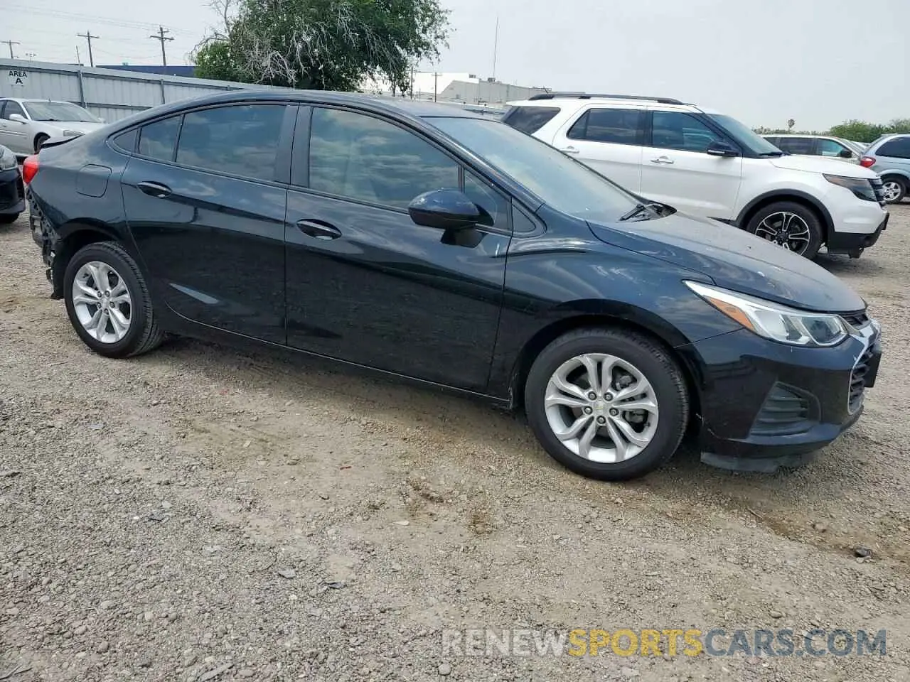 4 fotografías del automóvil dañado 1G1BC5SM3K7128605 CHEVROLET CRUZE 2019