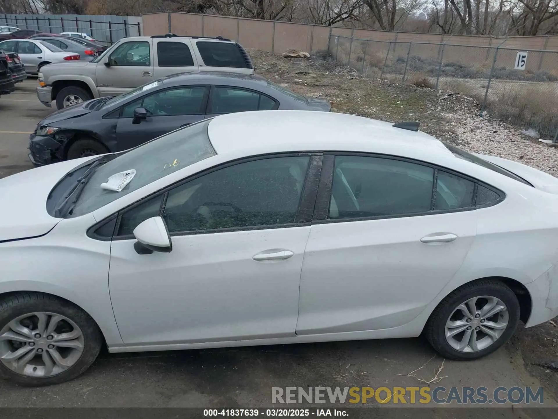 14 fotografías del automóvil dañado 1G1BC5SM3K7153066 CHEVROLET CRUZE 2019