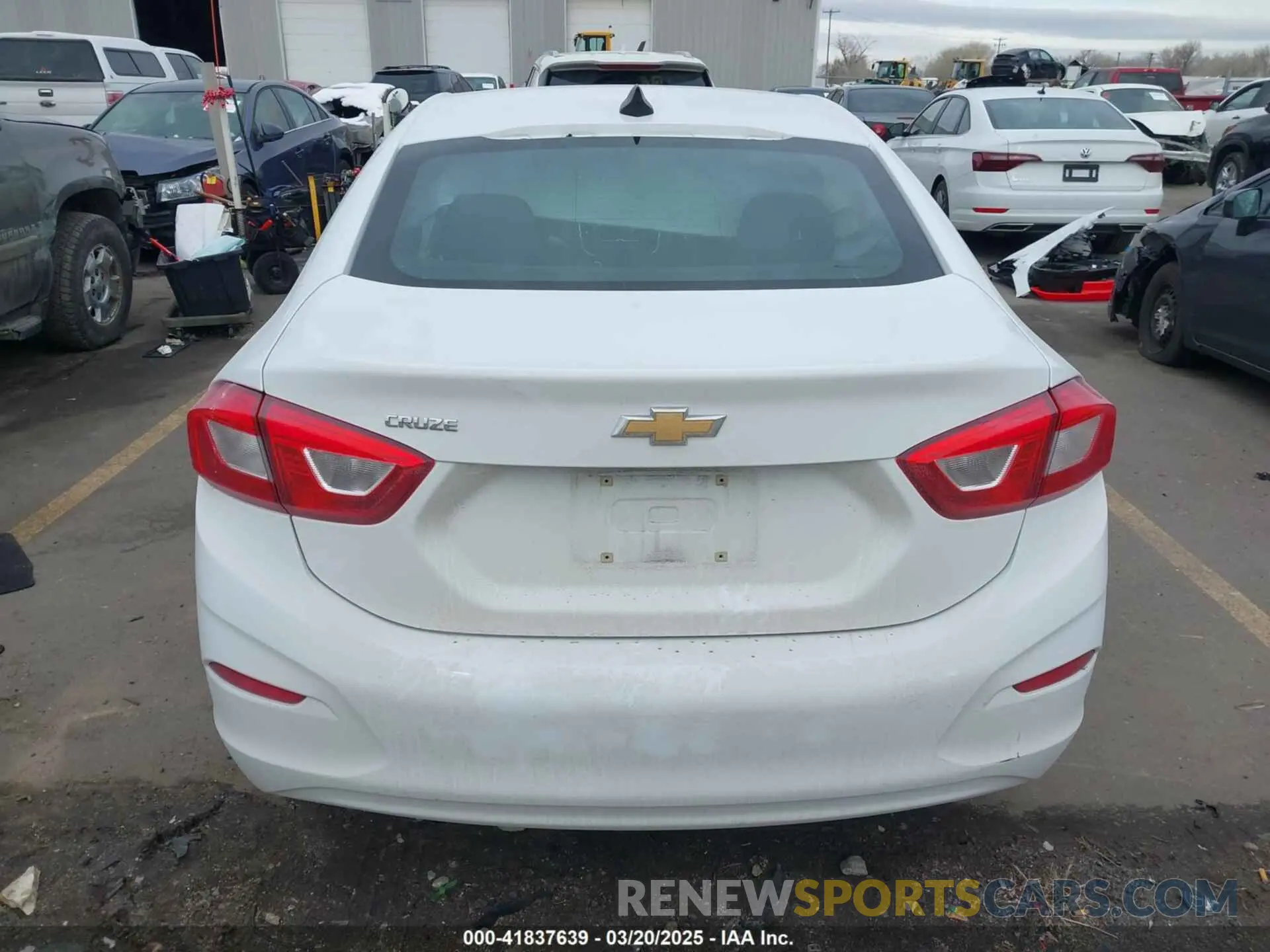 16 fotografías del automóvil dañado 1G1BC5SM3K7153066 CHEVROLET CRUZE 2019