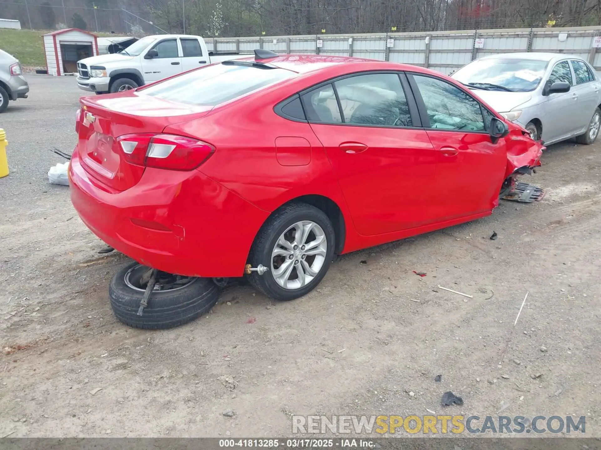 4 fotografías del automóvil dañado 1G1BC5SM4K7132159 CHEVROLET CRUZE 2019