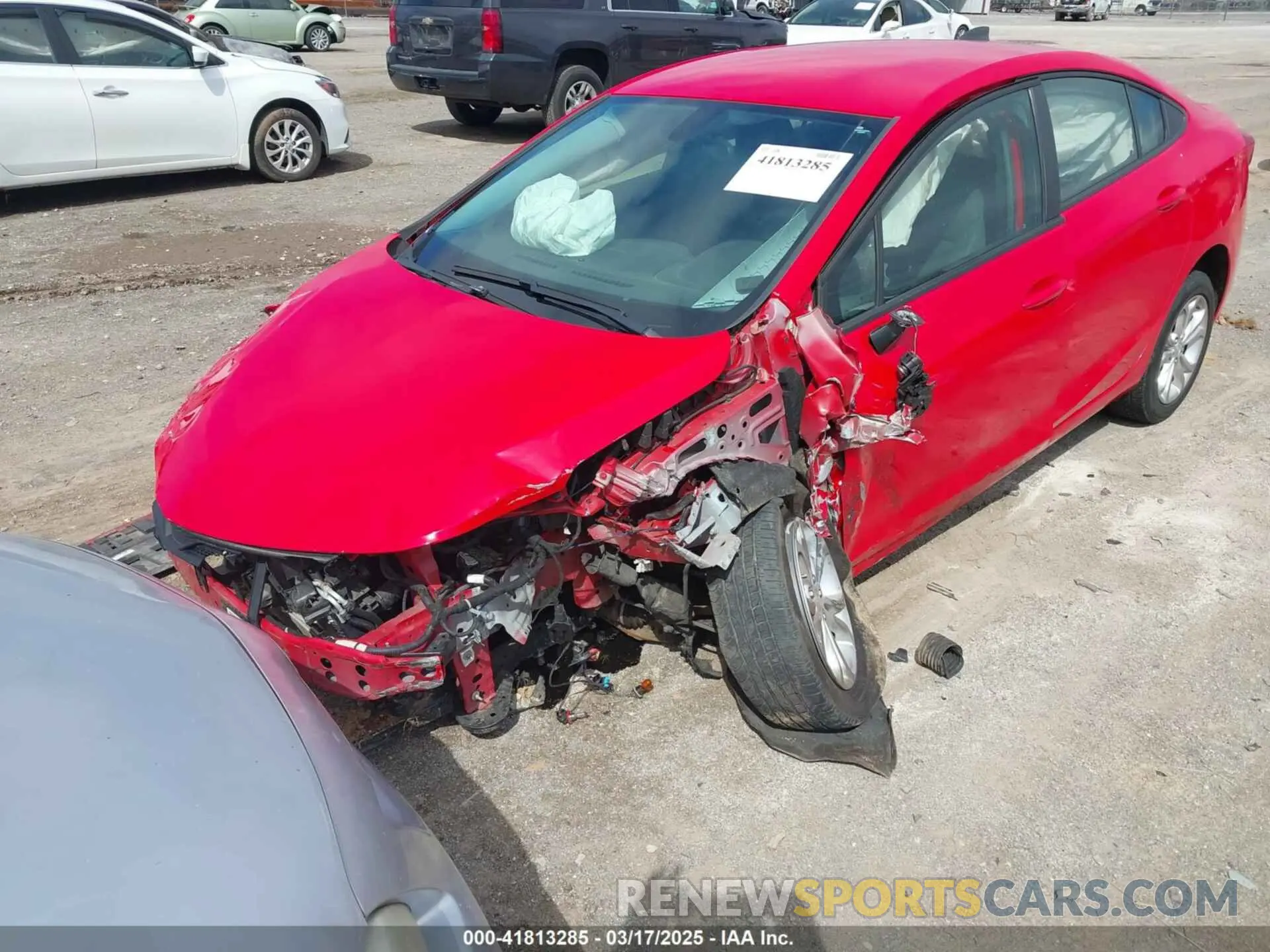 6 fotografías del automóvil dañado 1G1BC5SM4K7132159 CHEVROLET CRUZE 2019