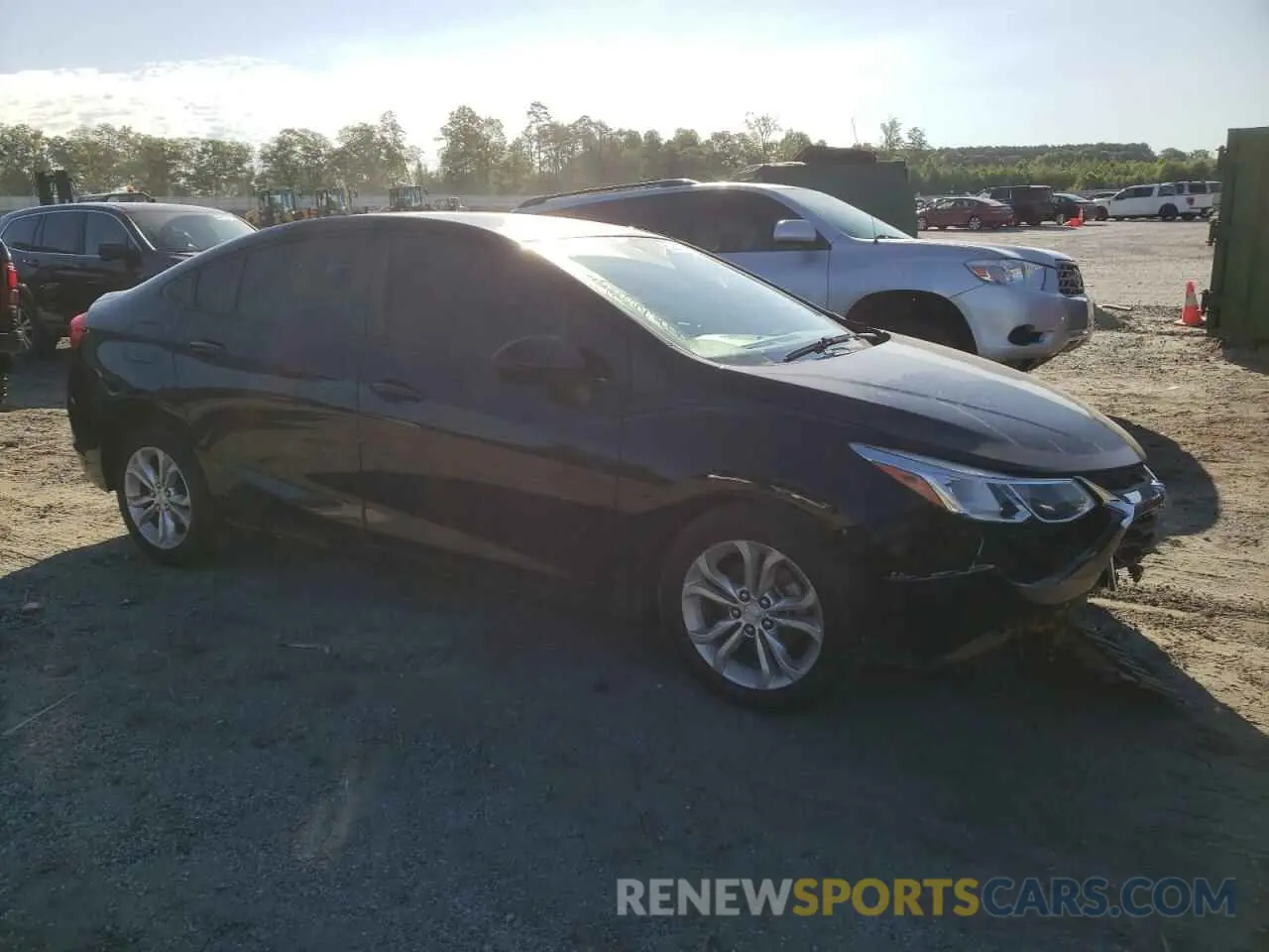 4 fotografías del automóvil dañado 1G1BC5SM4K7148541 CHEVROLET CRUZE 2019