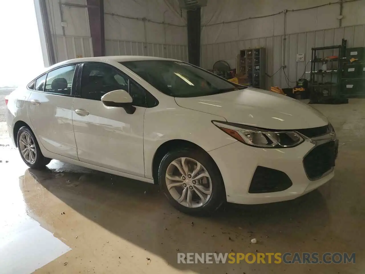 4 fotografías del automóvil dañado 1G1BC5SM4K7153299 CHEVROLET CRUZE 2019