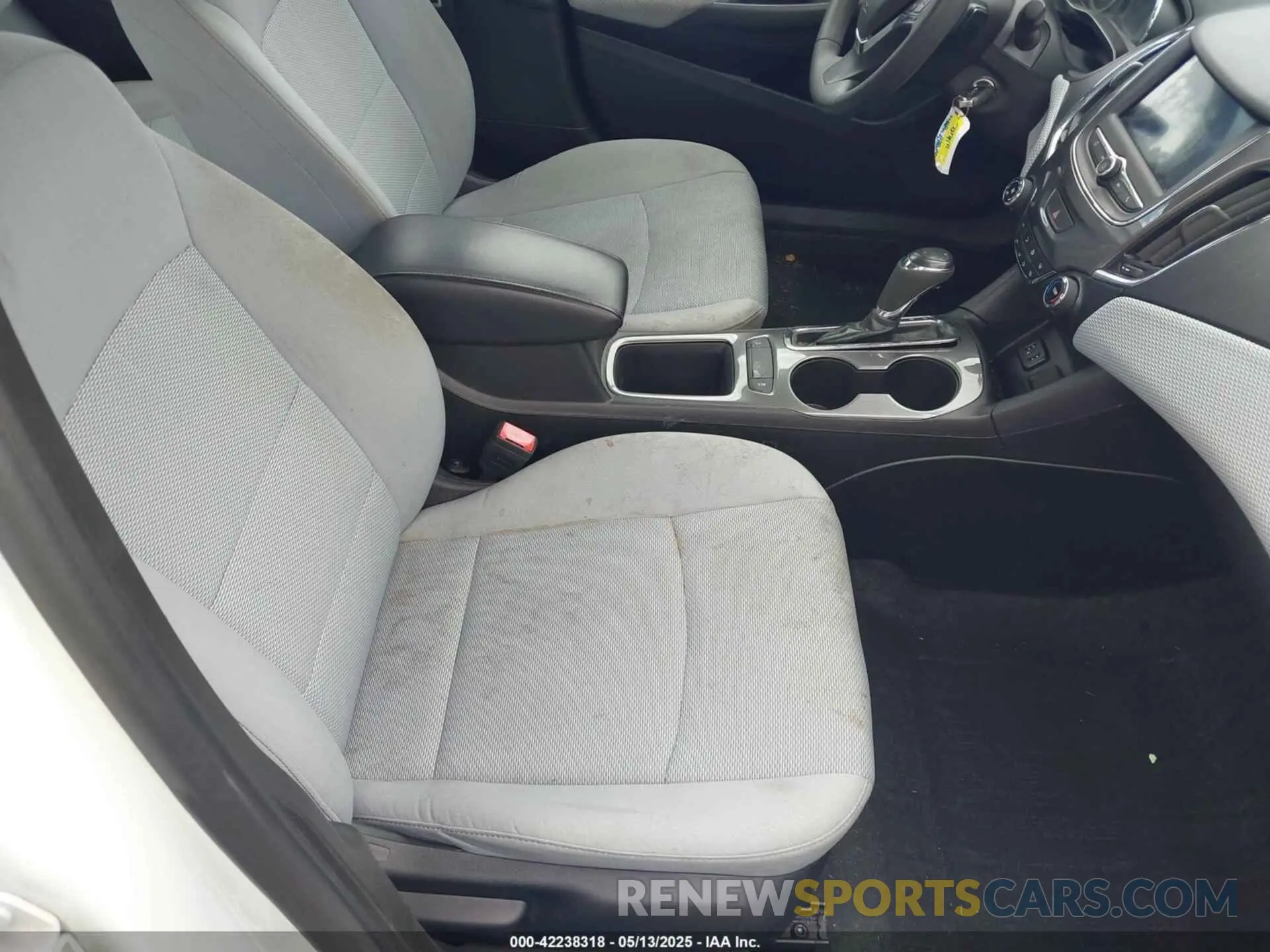 5 fotografías del automóvil dañado 1G1BC5SM5K7149861 CHEVROLET CRUZE 2019